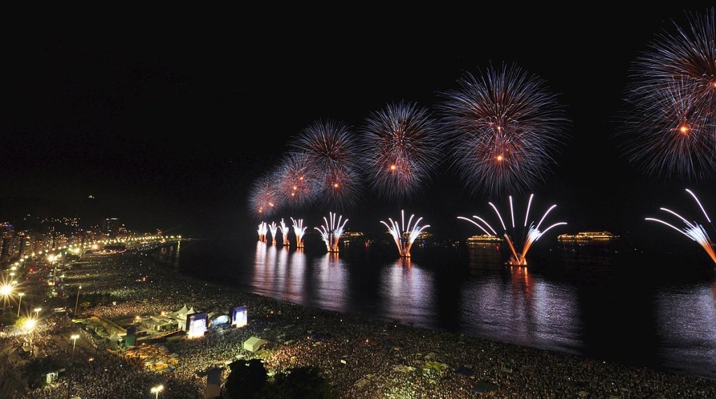 Festa de Réveillon na Praia de Copacabana, no Rio de Janeiro (RJ)