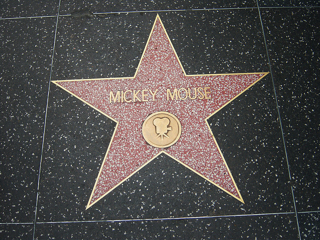 Estrela do Mickey na calçada da fama (Foto: Flickr | CC BY-ND 2.0 | Loren Javier)