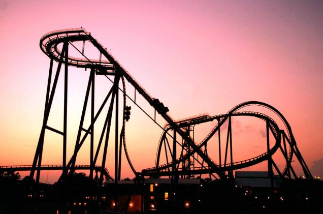A montanha russa Sheikra é uma das mais radicais, tem uma descida de praticamente 90 graus A montanha russa Sheikra é uma das mais radicais, tem uma descida de praticamente 90 graus