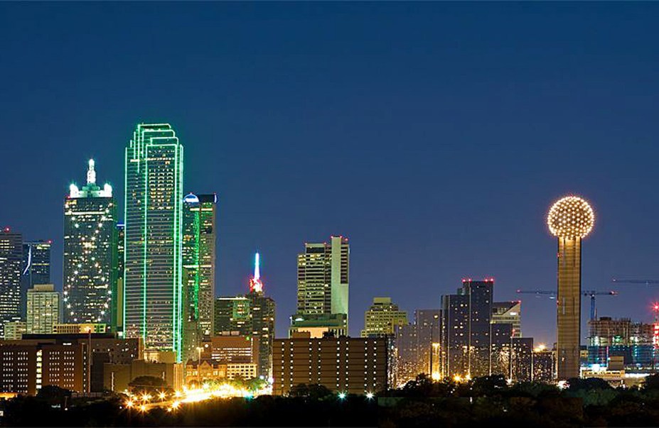 O belo anoitecer da cidade de Dallas, megalópole e importante centro econômico do Texas