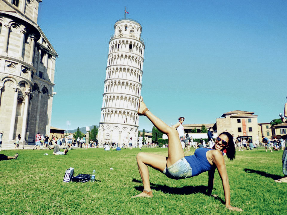 BEM NA FOTO: Jessyca Carneiro na Torre de Pisa, Itália BEM NA FOTO: Jessyca Carneiro na Torre de Pisa, Itália