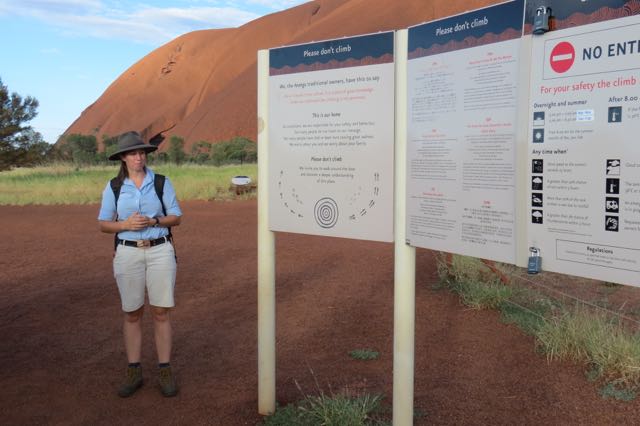 malawalk_uluru1