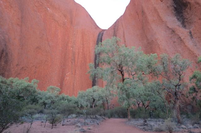 malawalk_uluru6