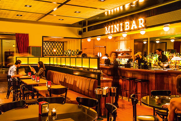 mini-bar-lisboa-portugal.jpeg