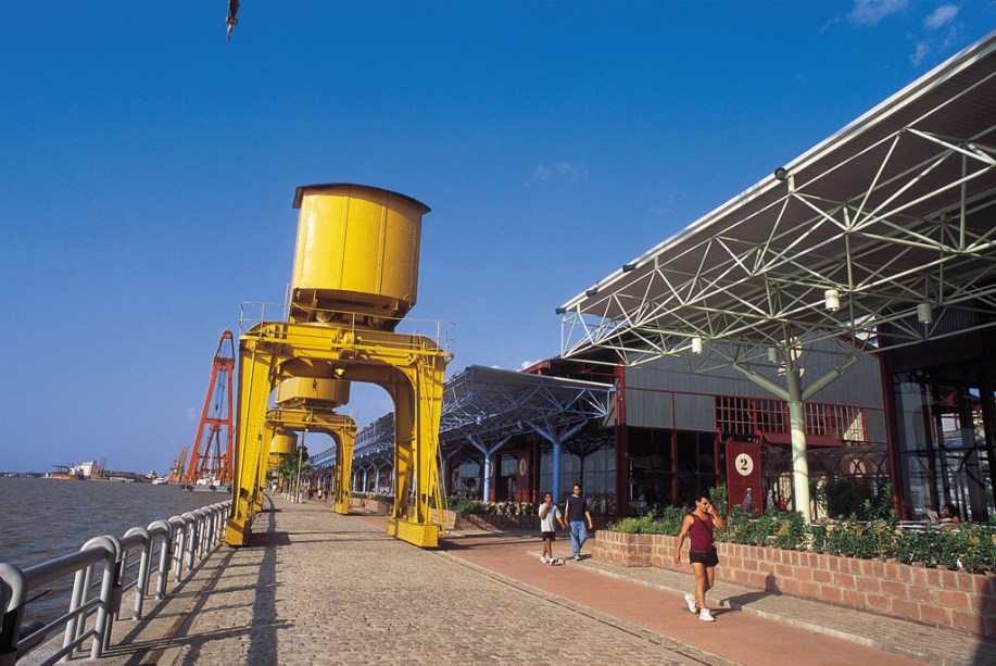 A Estação das Docas, na Baía de Guajará em Belém (PA) tem uma vista belíssima onde vale a pena ver o Pôr do Sol