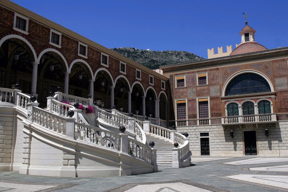 Pátio de Honra do Palácio do Principado de Mônaco