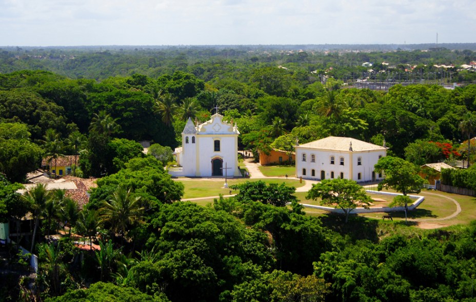 Porto Seguro é a cidade Histórica onde se concentrou o primeiro núcleo habitacional do Brasil. Em destaque, a Igreja de Nossa Senhora da Pena (padroeira da cidade); e a Casa de Câmara e Cadeia, que abriga o Museu de Porto Seguro. Faz parte do roteiro da Costa do Descobrimento, na Bahia