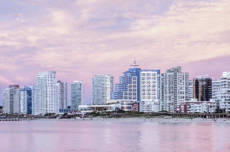 Orla da Playa Mansa em Punta del Este, Uruguai