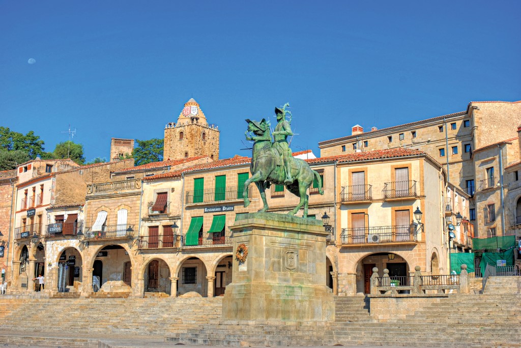 Trujillo, Plaza Mayor, Francisco Pizarro