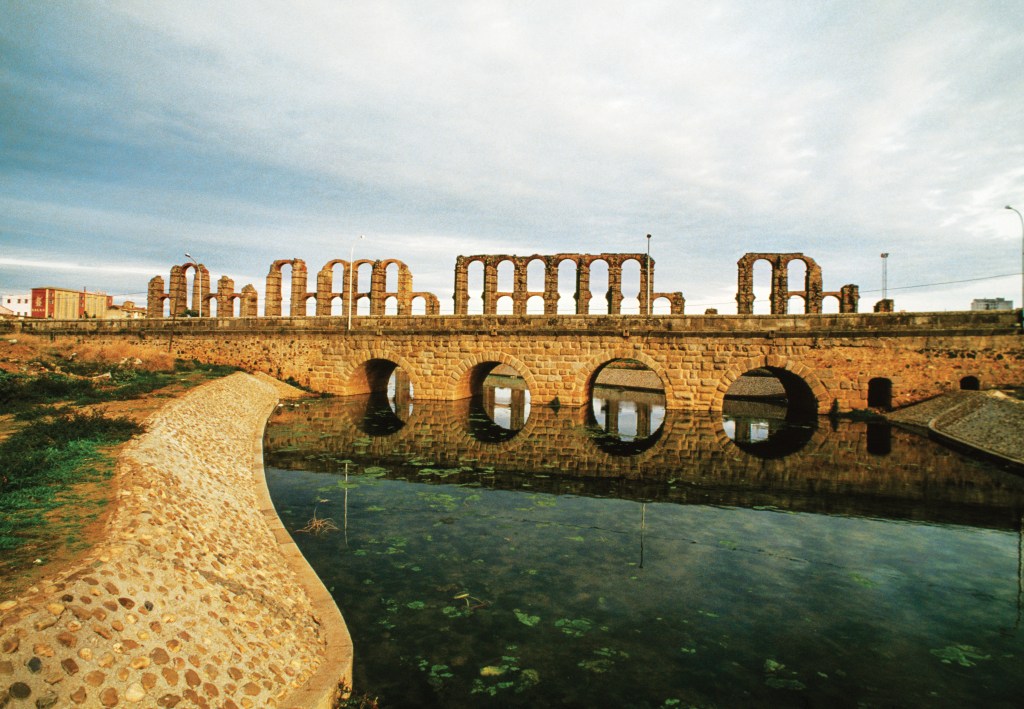 Los Milagros aqueduct and Roman bridge, Merida