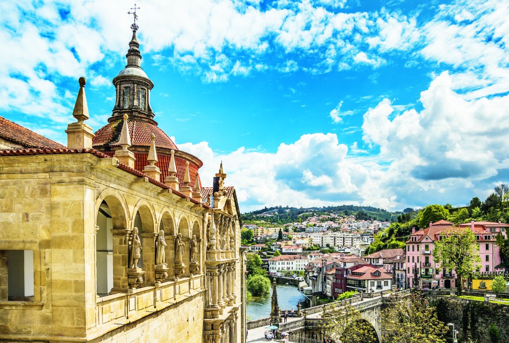 Igreja e Ponte de São Gonçalo, Amarante, Portugal