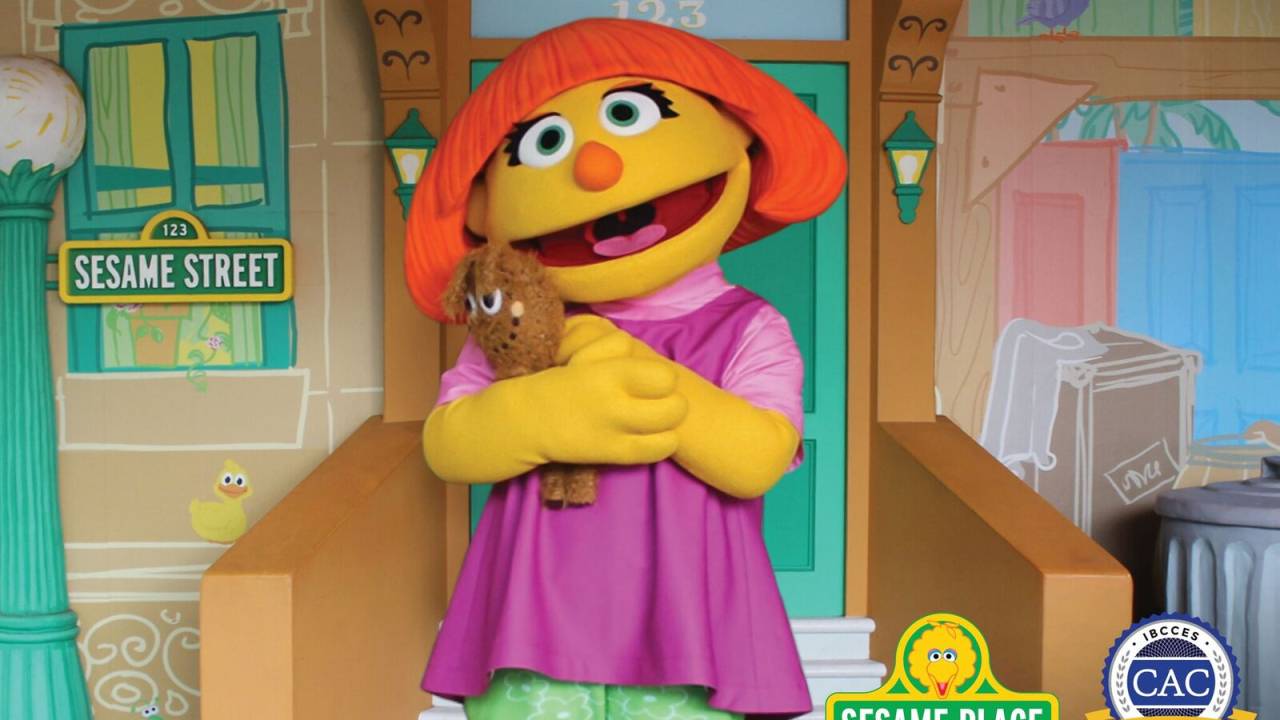 Julia, personagem autista da Vila Sésamo