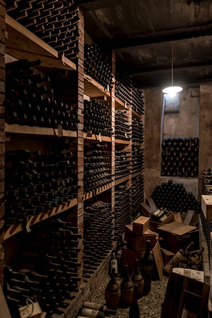 Uma das salas de envelhecimento dos vinhos no Castello di Verrazzano: preciosidades
