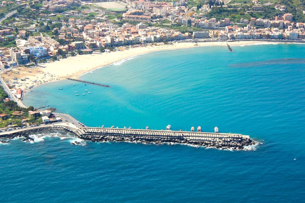 Giardini-Naxos, Sicília, Itália Giardini-Naxos, Sicília, Itália
