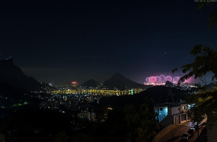 Vista durante o Ano Novo do Mirante da Rocinha, no Rio de Janeiro Vista durante o Ano Novo do Mirante da Rocinha, no Rio de Janeiro