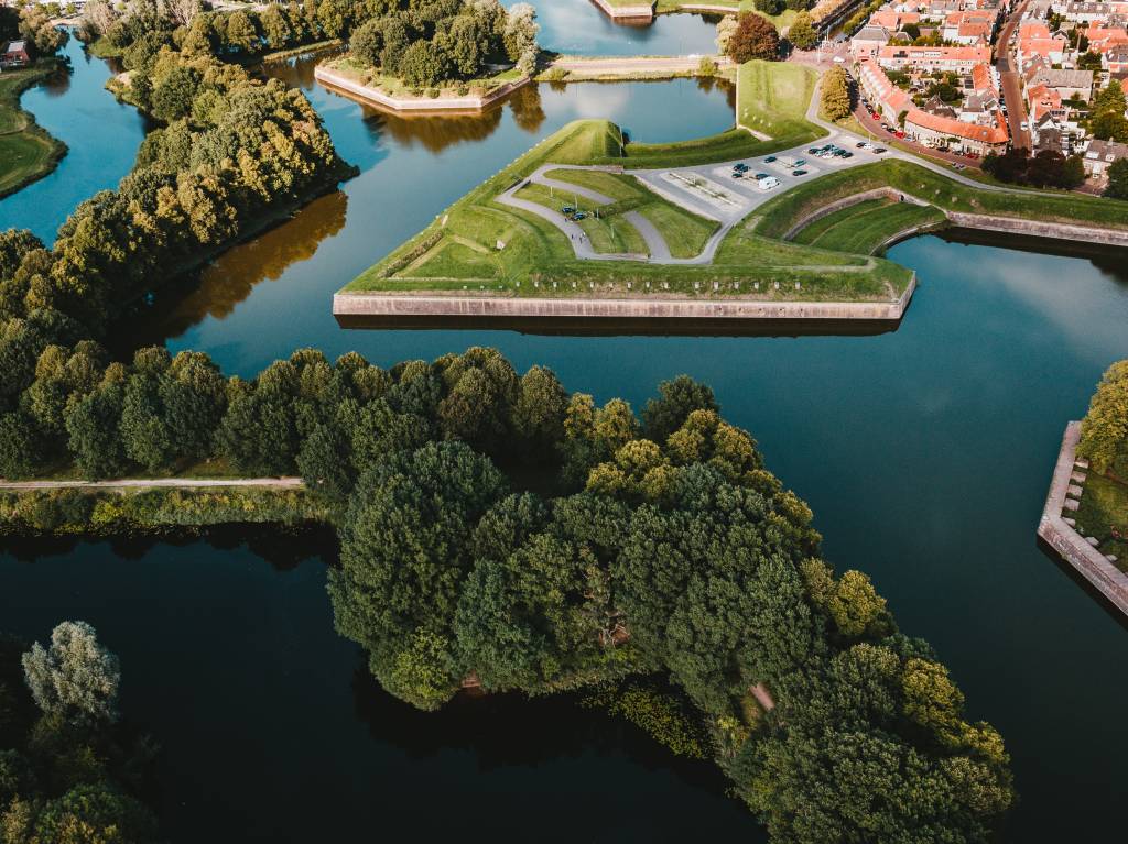 Vista aérea de um pedaço do Fort Naarden, na Holanda