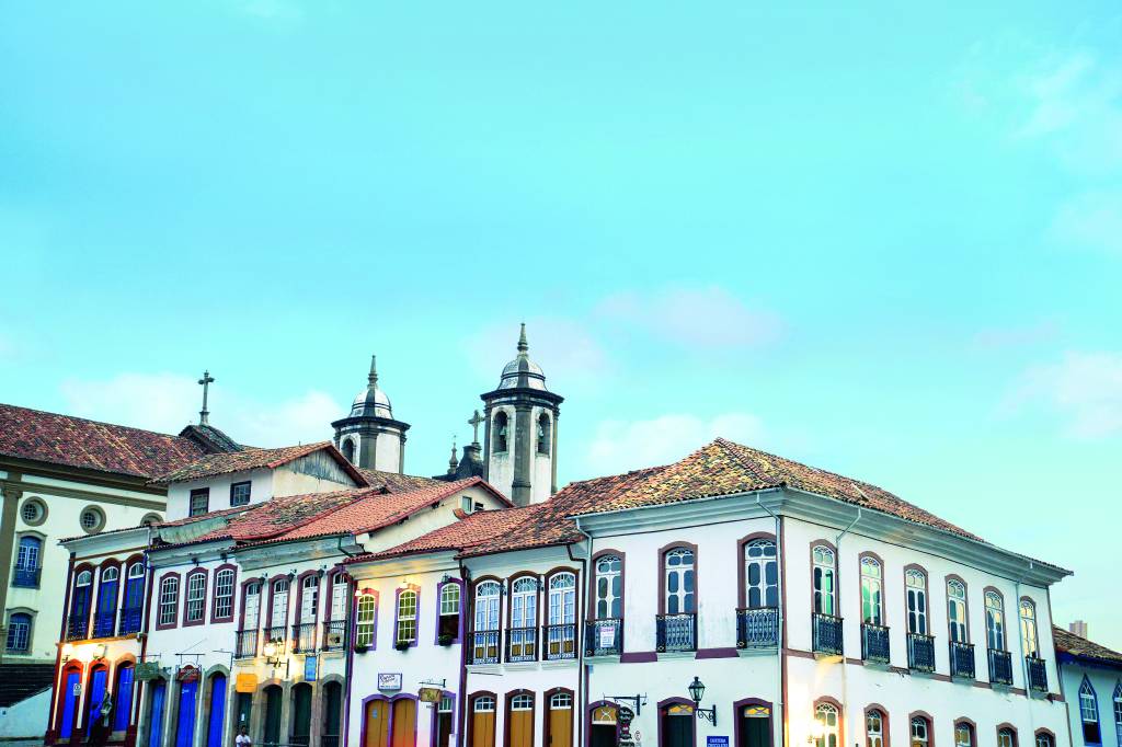 Casario na Praça Tiradentes, em Ouro Preto, Minas Gerais