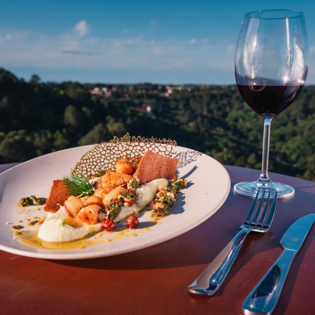 A comida mediterrânea deve competir com uma paisagem de tirar o fôlego.