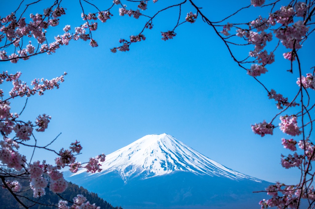 Monte Fuji, montanha sagrada do Japão.