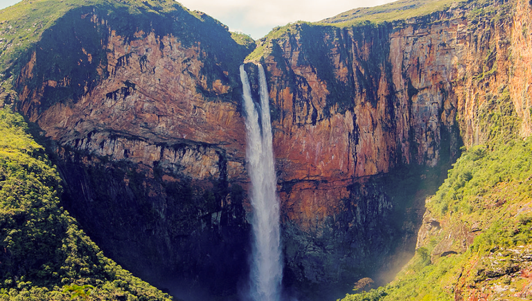 Cachoeira do Tabuleiro, Minas Gerais, Brasil