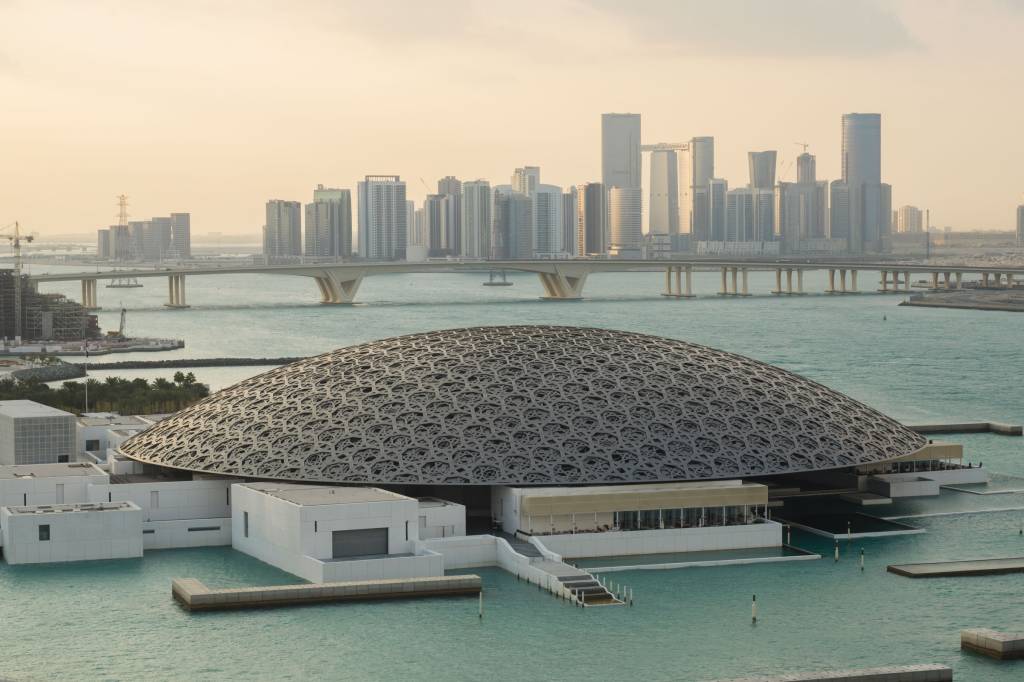 Distrito Cultural de Saadiyat, Louvre Abu Dhabi Distrito Cultural de Saadiyat, Louvre Abu Dhabi