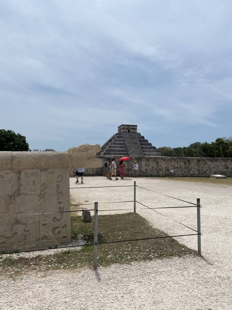 Pirâmide de Kukulcán, Chichén Itzá, México Pirâmide de Kukulcán, Chichén Itzá, México