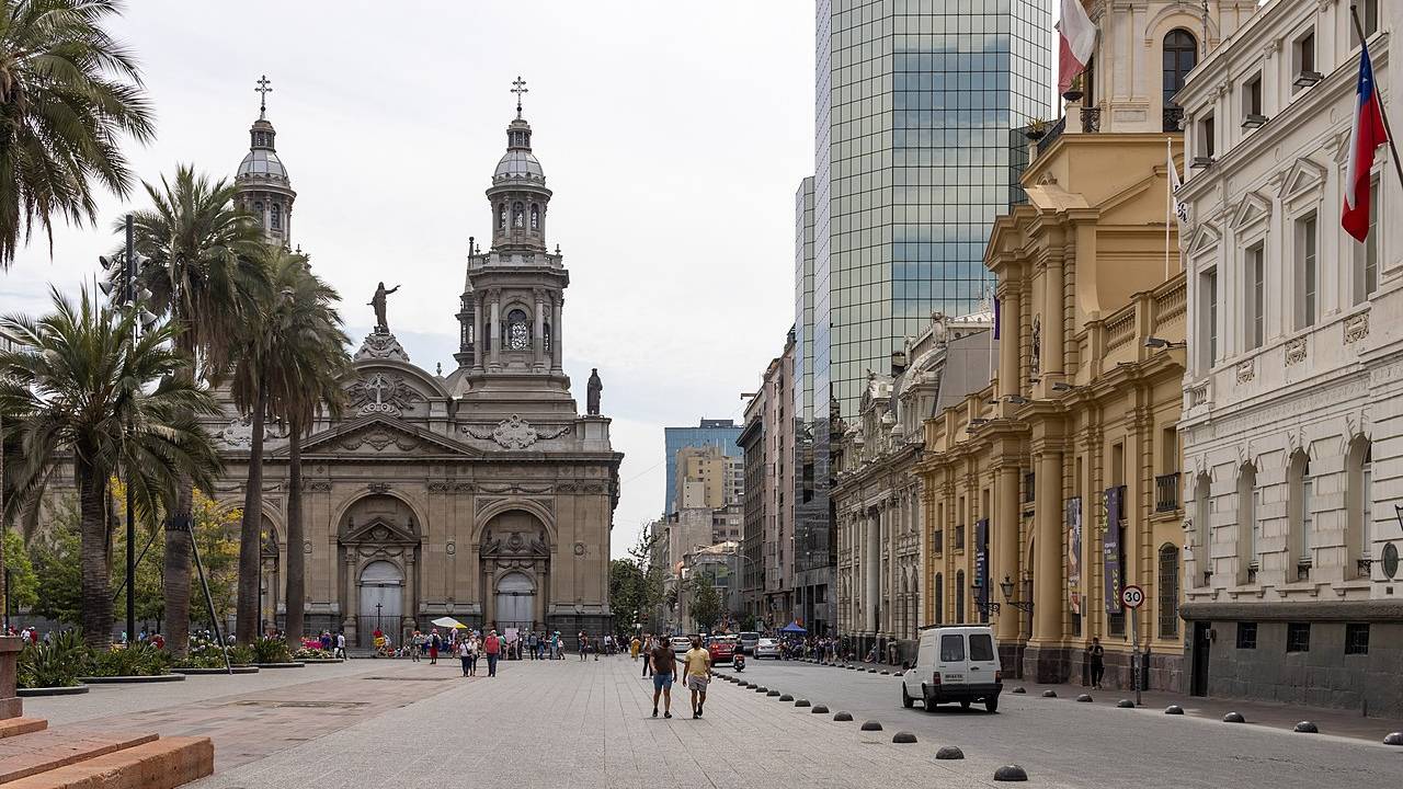 plaza-de-armas-santiago-chile