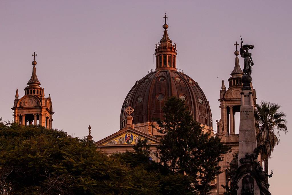 praca-da-matriz-poa-2 praca-da-matriz-poa-2