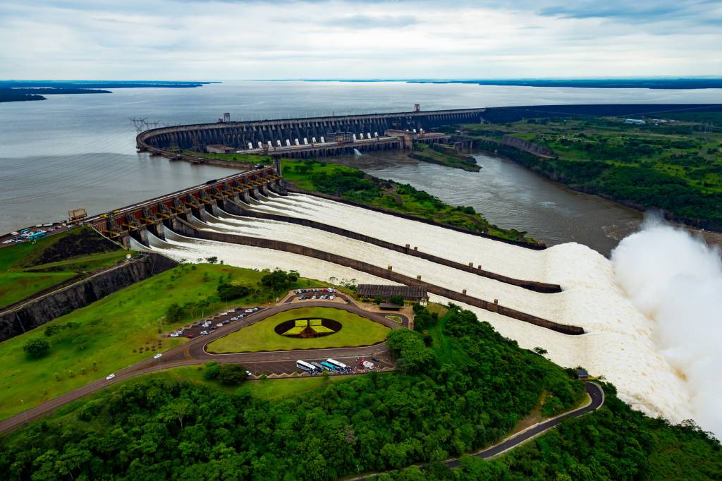 itaipu-binacional-usina-2 itaipu-binacional-usina-2