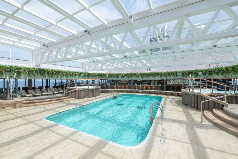 MSC Seaview, Jungle Pool Lounge