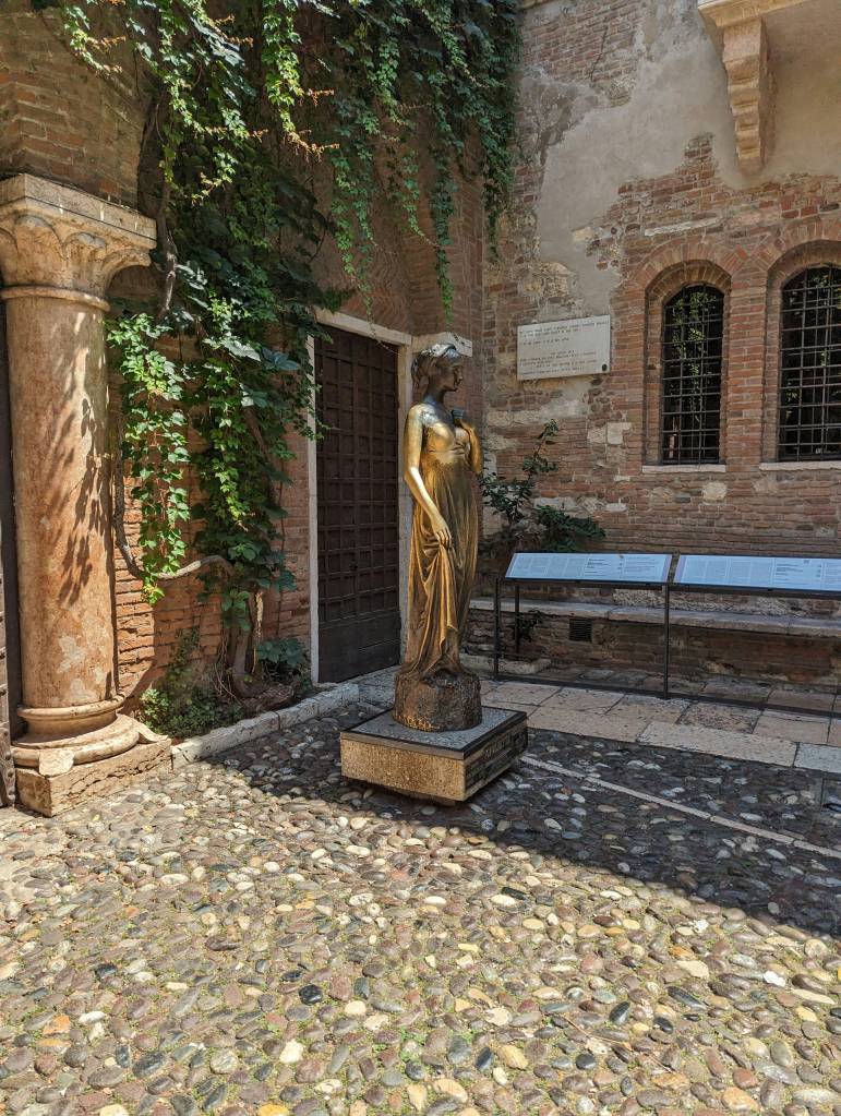 estatua-julieta-verona