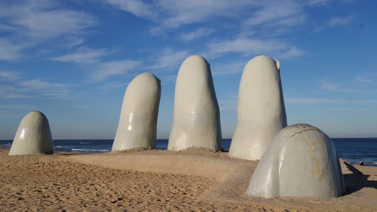 las-manos-uruguay
