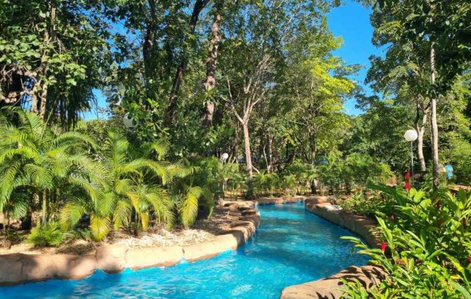 parque-das-aguas-quentes-barra-do-garcas