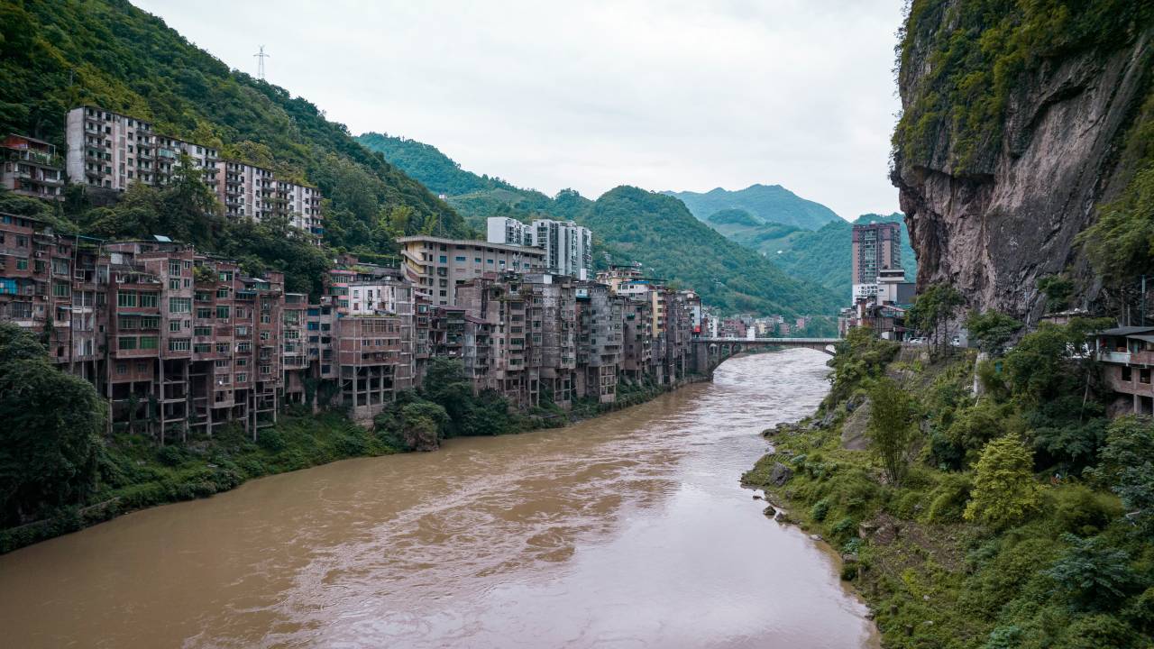 yanjin-china-cidade-estreita-yunnan