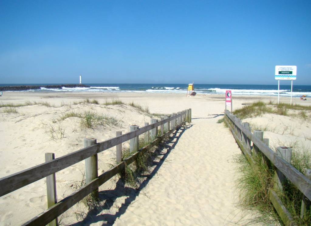 praia-dos-molhes-torres-areia